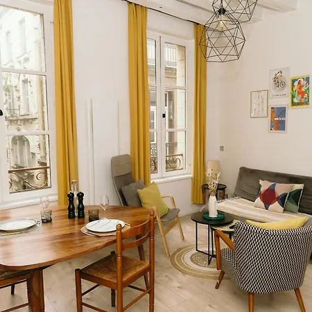 Apartment La Petite Tonnelle - Place St Pierre *